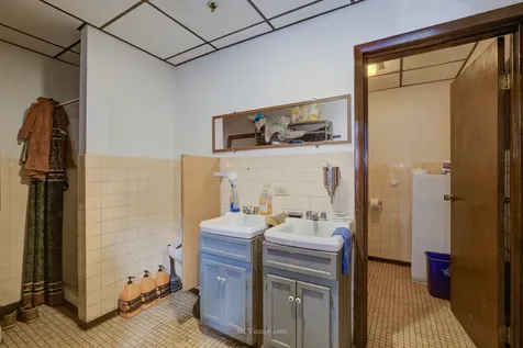 7500 West 84th Place Bridgeview IL 60455