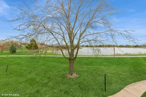 4 Parkside Court Vernon Hills IL 60061