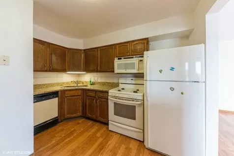 4 Parkside Court Vernon Hills IL 60061