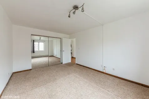 4 Parkside Court Vernon Hills IL 60061