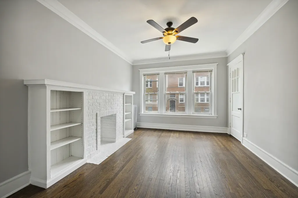 3040 West Sunnyside Avenue Chicago IL 60625