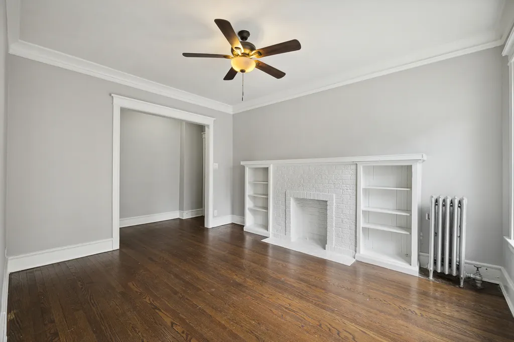 3040 West Sunnyside Avenue Chicago IL 60625