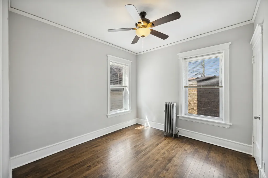 3040 West Sunnyside Avenue Chicago IL 60625