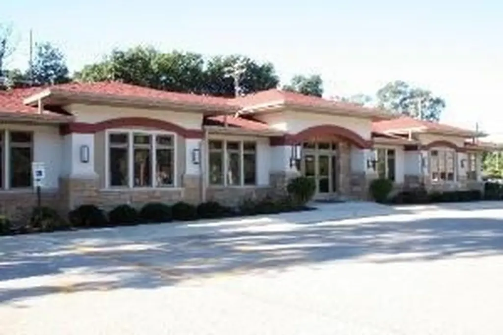1385 Warren Avenue Downers Grove IL 60515