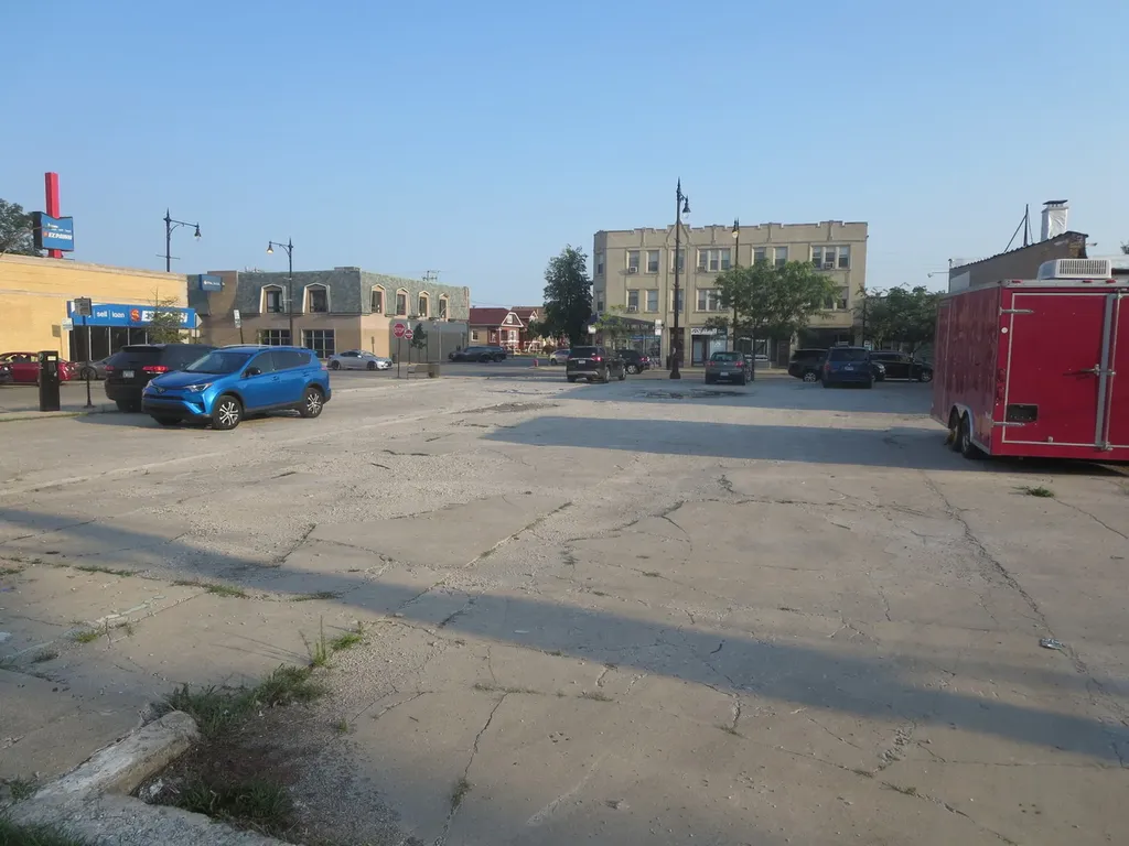 5500-14 West Belmont Avenue Chicago IL 60641