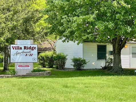 551-564 North Clarence Avenue Watseka IL 60970