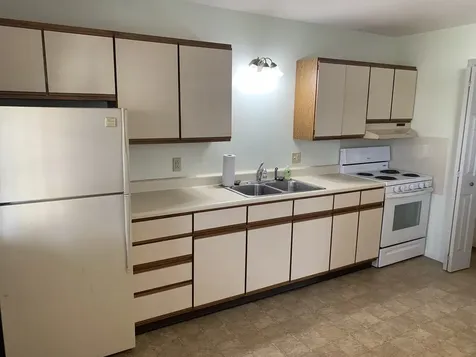 551-564 North Clarence Avenue Watseka IL 60970