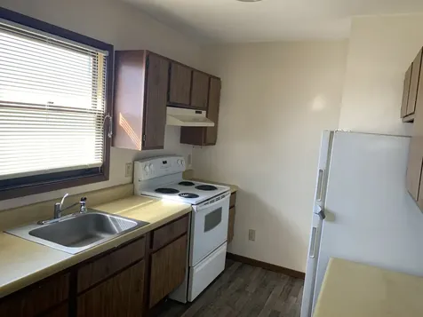 551-564 North Clarence Avenue Watseka IL 60970
