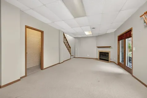4000 46TH St Court Rock Island IL 61201