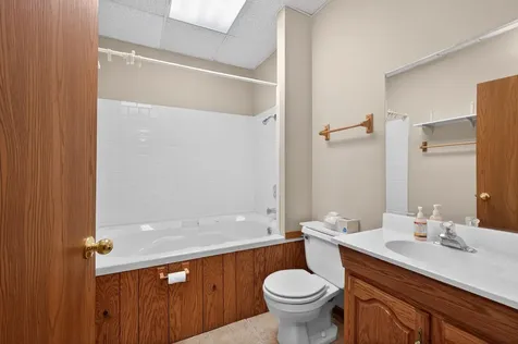 4000 46TH St Court Rock Island IL 61201