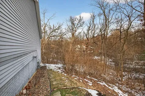 4000 46TH St Court Rock Island IL 61201
