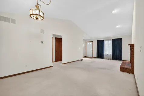 4000 46TH St Court Rock Island IL 61201
