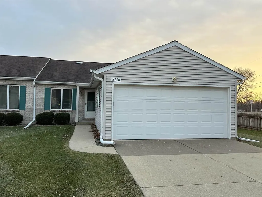 2610 38TH Street Moline IL 61265