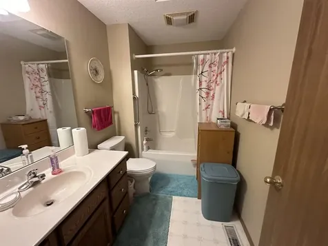 2610 38TH Street Moline IL 61265