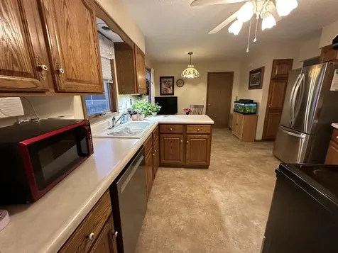 2610 38TH Street Moline IL 61265
