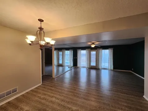 3721 35TH Street Moline IL 61265