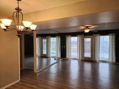 3721 35TH Street Moline IL 61265