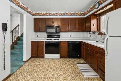 8412 10TH Street W Rock Island IL 61201