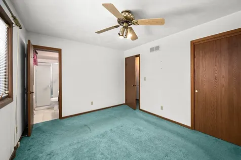 8412 10TH Street W Rock Island IL 61201