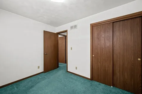 8412 10TH Street W Rock Island IL 61201