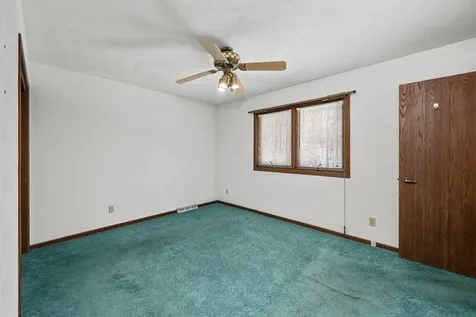 8412 10TH Street W Rock Island IL 61201