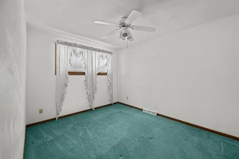 8412 10TH Street W Rock Island IL 61201