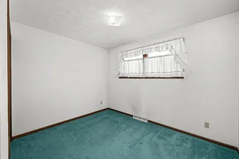 8412 10TH Street W Rock Island IL 61201