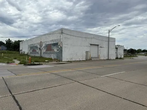 244 River Dr Drive Moline IL 61265