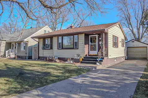 1843 31ST Street Rock Island IL 61201