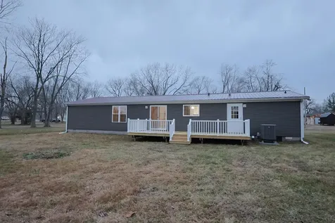 2114 Cedar Ave Avenue Salem IL 62881