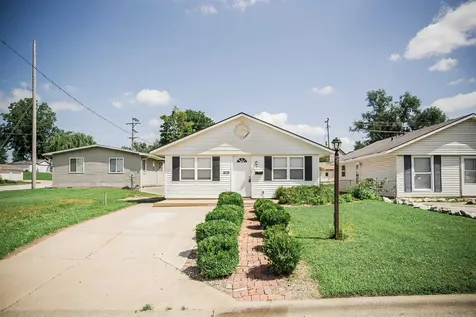 1609 Cedar Street Quincy IL 62301