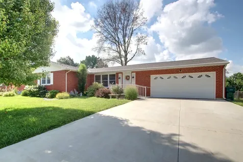 3930 Pine Tree Road Quincy IL 62301