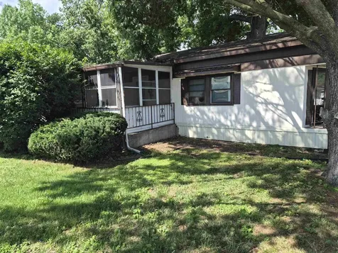 2220 Sunny Lane Quincy IL 62305