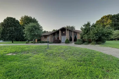 419 Spring Lake Drive Quincy IL 62305