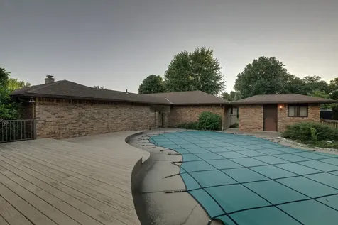 419 Spring Lake Drive Quincy IL 62305