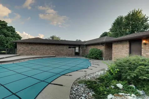 419 Spring Lake Drive Quincy IL 62305