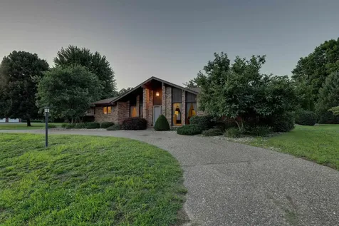 419 Spring Lake Drive Quincy IL 62305