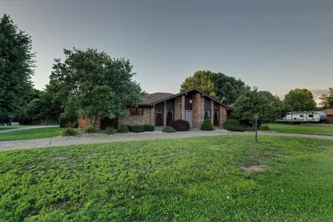 419 Spring Lake Drive Quincy IL 62305