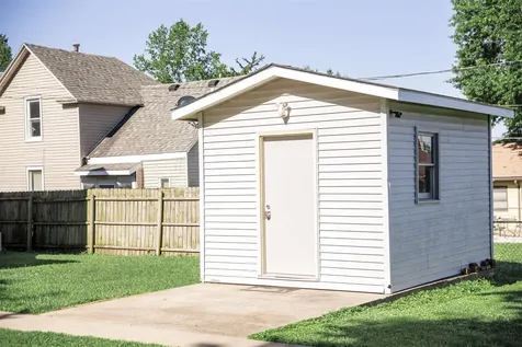 2049 Chestnut Street Quincy IL 62301