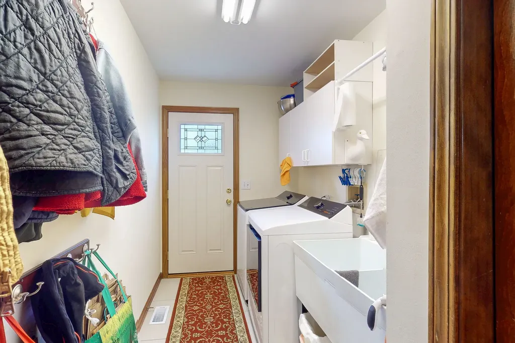 1803 River Ridge Circle Naperville IL 60565