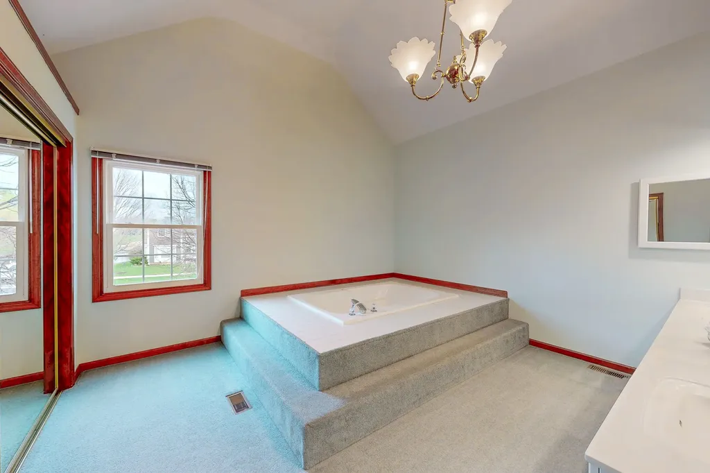 1803 River Ridge Circle Naperville IL 60565