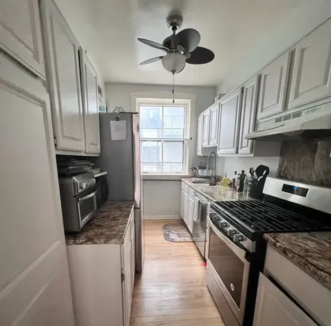 560 Sheridan Square Evanston IL 60202