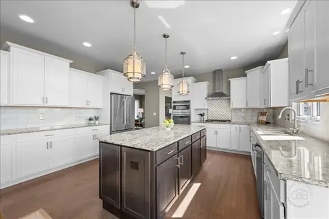 39W509 Norton Lake Drive St. Charles IL 60175