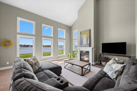 39W509 Norton Lake Drive St. Charles IL 60175