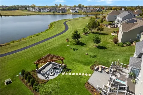 39W509 Norton Lake Drive St. Charles IL 60175