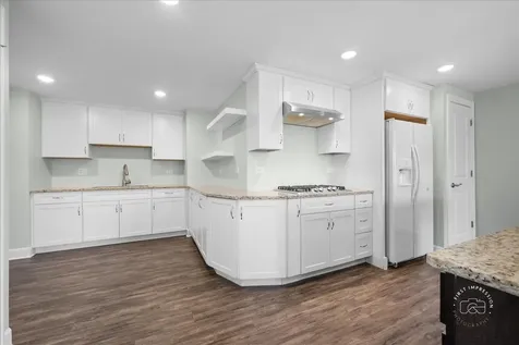 39W509 Norton Lake Drive St. Charles IL 60175