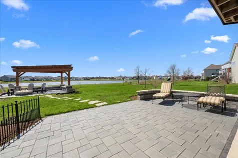 39W509 Norton Lake Drive St. Charles IL 60175