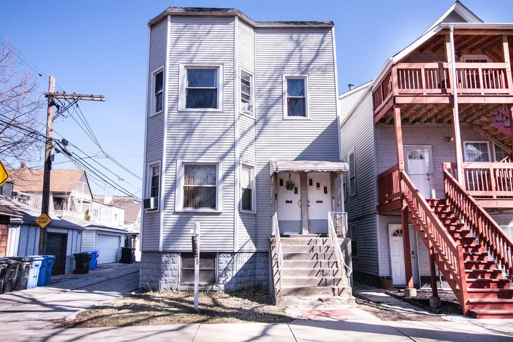 2545 North Monticello Avenue Chicago IL 60647