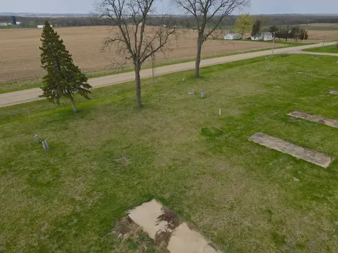 4500 E. River Road Ridott IL 61067