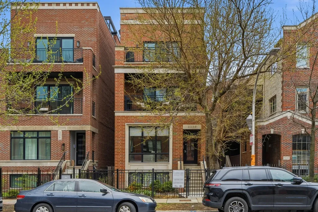 3330 North Clifton Avenue Chicago IL 60657